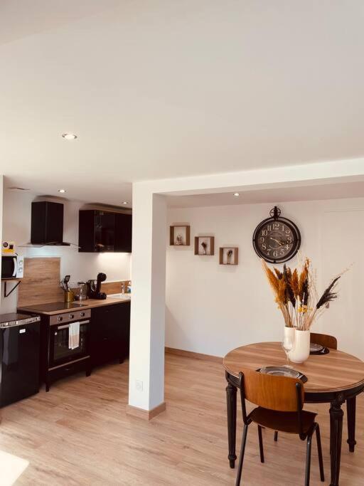 Bryas 3 - Appartement Tres Chaleureux Châteauroux Exteriör bild